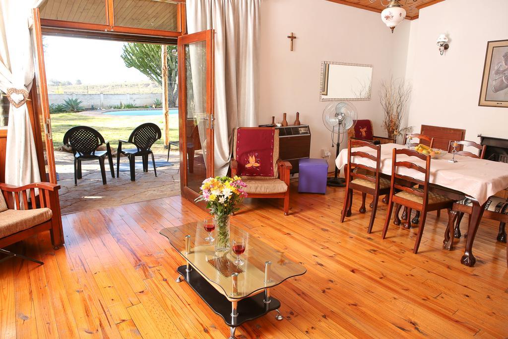 Oudtshoorn Homestay Accommodation 외부 사진